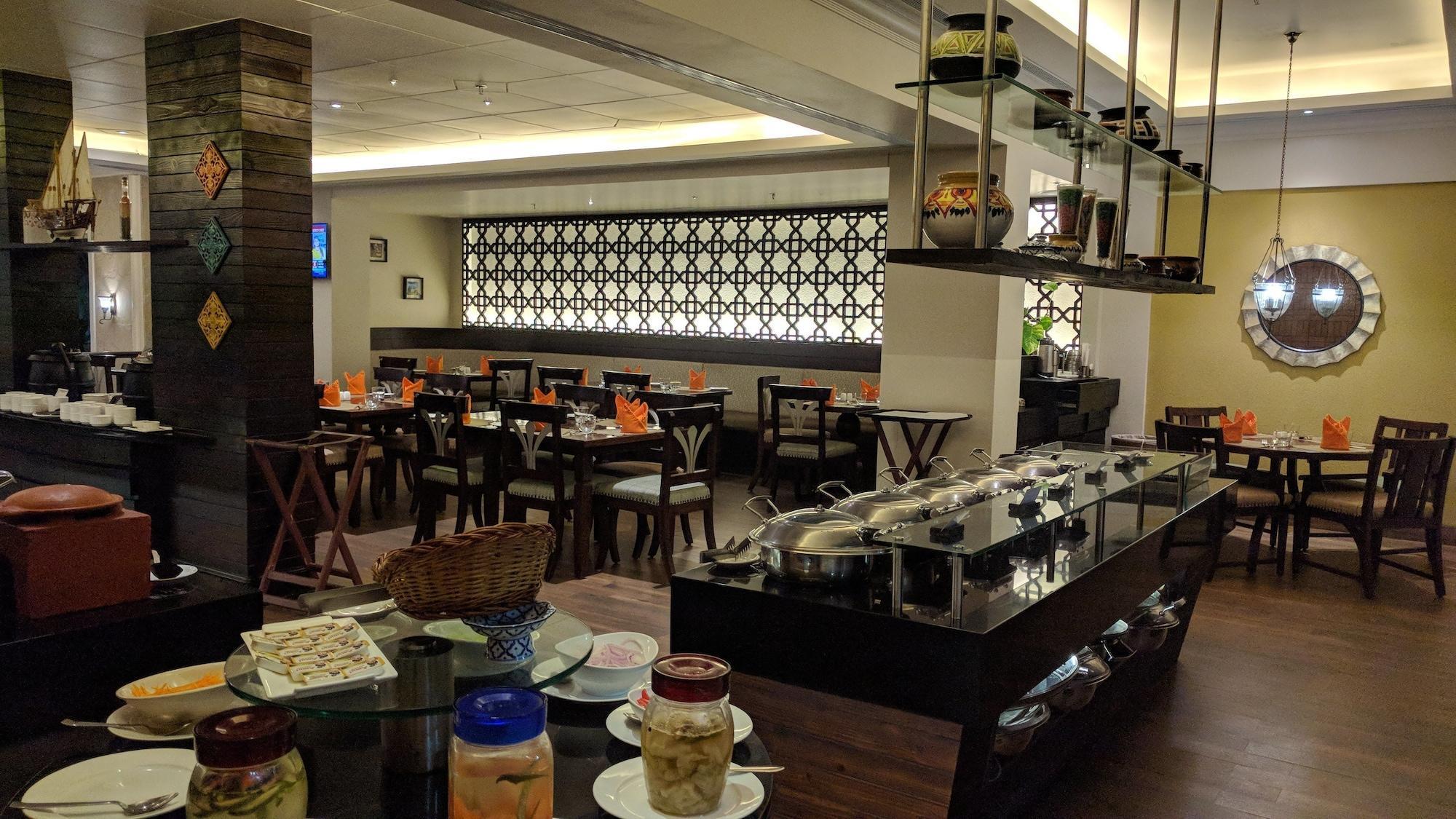 The Gateway Hotel Beach Road, Calicut Экстерьер фото